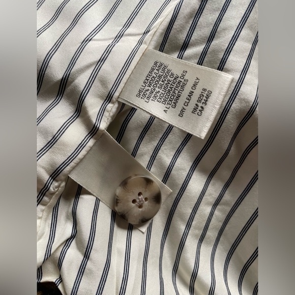 Juicy Couture Houndstooth Blazer. Size medium. Gently loved. - Picture 5 of 7